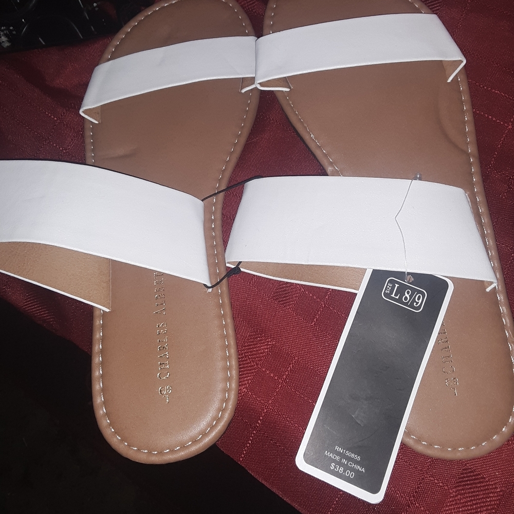 NWT cute sandals SZ: 8/9